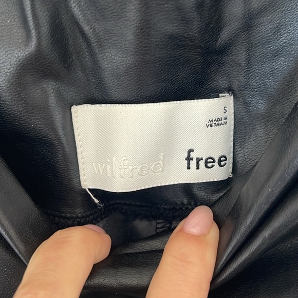 Wilfred vegan leather leggings - Picture 3 of 3